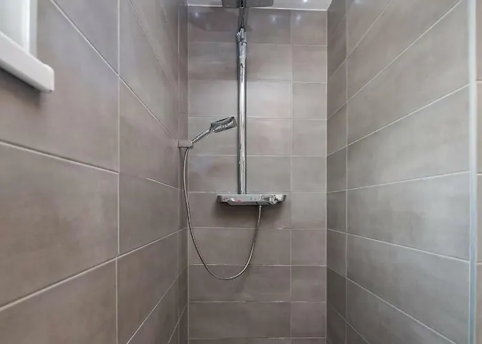 Flawless アパート トロギール